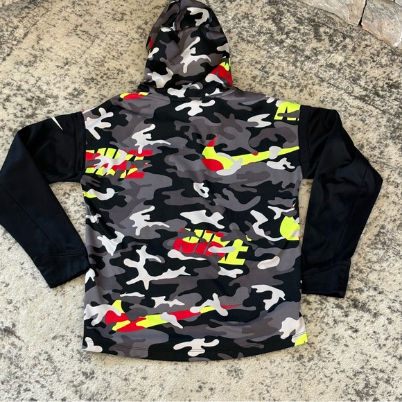Nike Other - Nike Hoodie Camo Boy Youth XL Black/Gray/White/Yellow Front Pockets Dri Fit EUC
